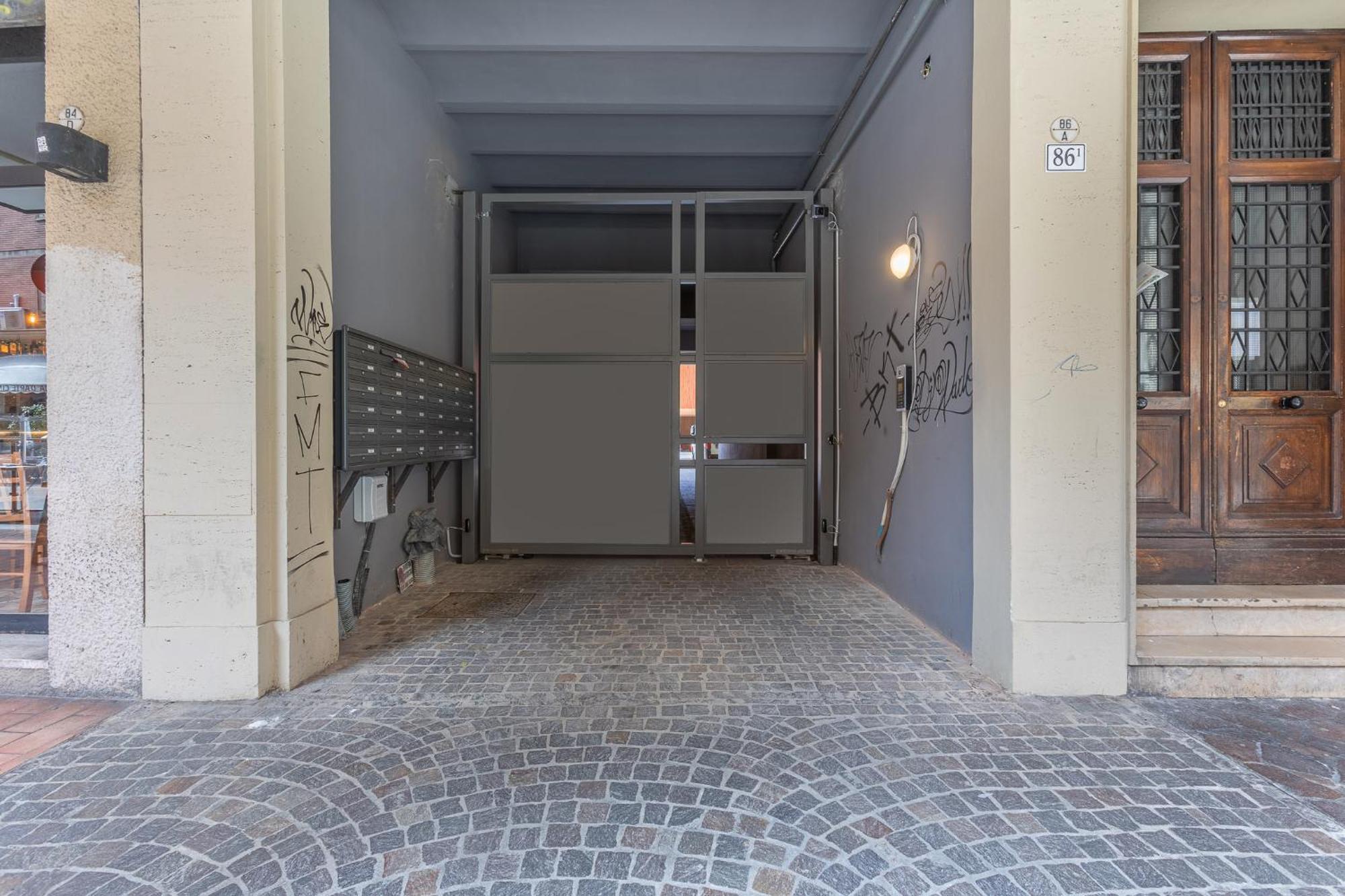 Academy Of Fine Arts -Modern Apt. With Balcony! Bolonha Exterior foto
